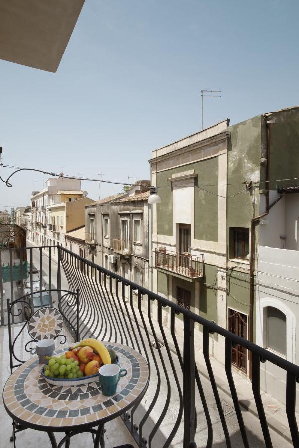 Le Bain Suite - Accanto Al Mare Vicinissima A Ortigia E Al Teatro Syracuse Exteriér fotografie